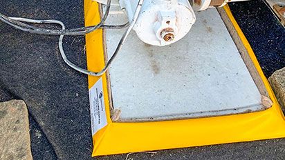 Super Husky Pan Oil Filter Containment (2’x4′)