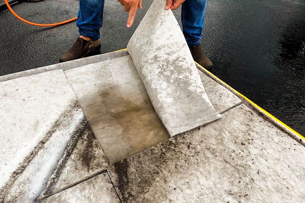 Replaceable inner pads and polyback liner extend the life of the pan.