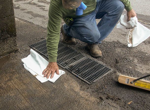 shammy towels for oil cleanup