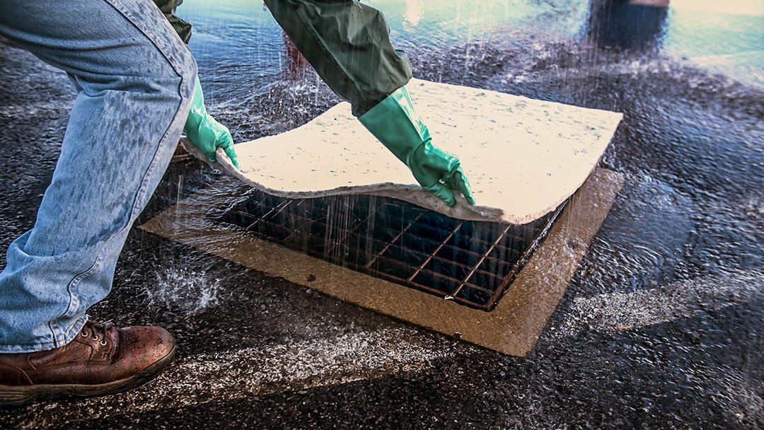 Hydraulic fluid Cleanup