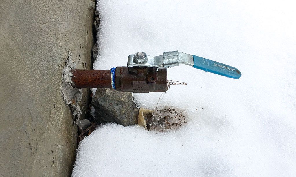 Frozen secondary containment valvve