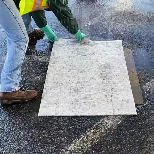 Husky Rug Oil Absorbent