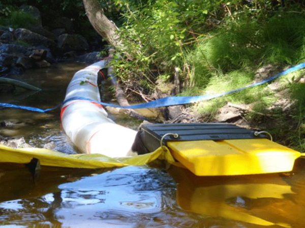 Water-Gate CofferDam - Weir Diverter Close Up