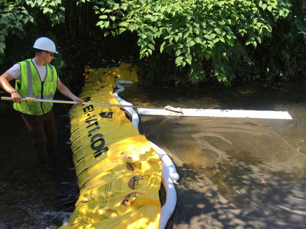 Sheen Removal with Oil Shammy Sweep with Water-Gate UnderFlow Dam