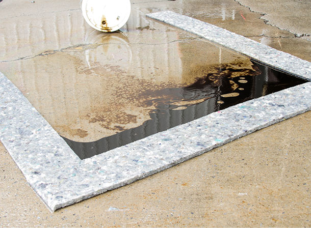 Spilltration Husky Strips oil spill absorbent