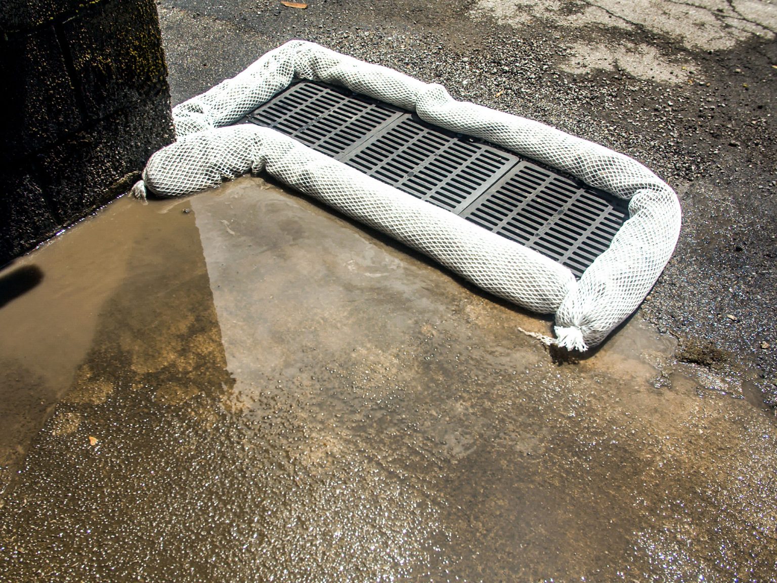 Oil and Sediment Filter Sock Spilltration® Damsock