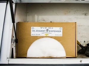 Spilltration® Oil Shammy Towel in Dispenser Box: SPL056
